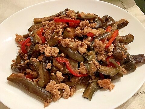 茄子と鶏ひき肉の甜麵醬炒め